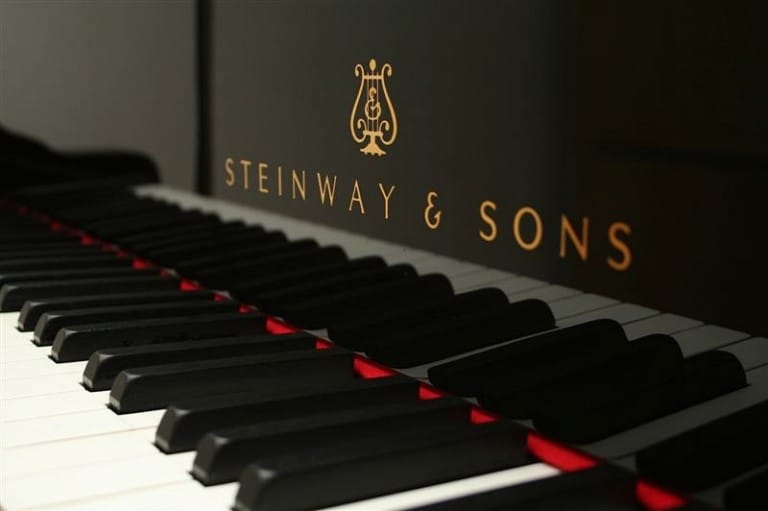 Piano Steinway and Sons